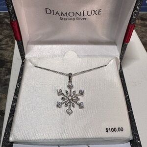 Diamonluxe Sterling Silver Snowflake Necklace with 16” Sterling Silver Chain New